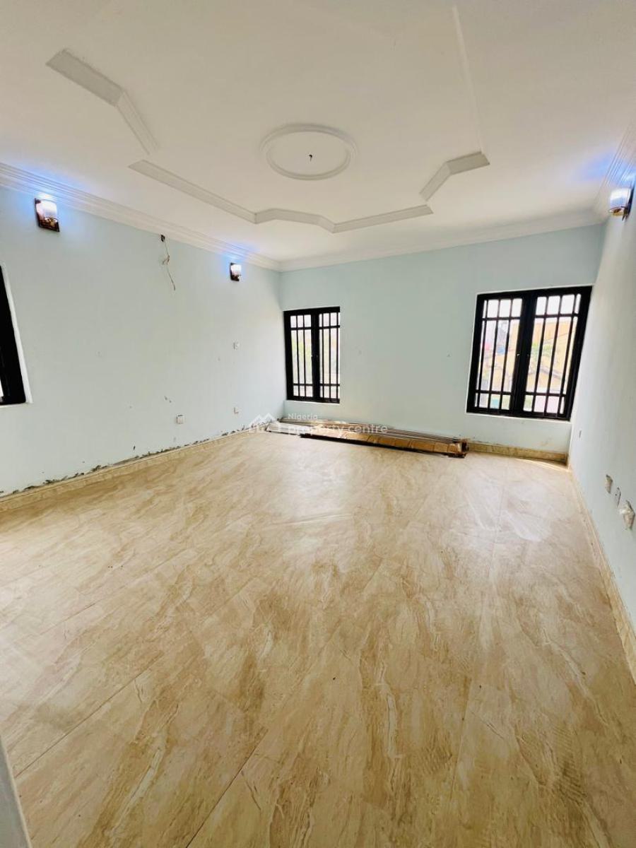 Spacious & Clean 4 Bedroom Duplex with 2 Bedroom Staff Quarters, Off Admiralty Way, Lekki Phase 1, Lekki, Lagos, Detached Duplex for Rent