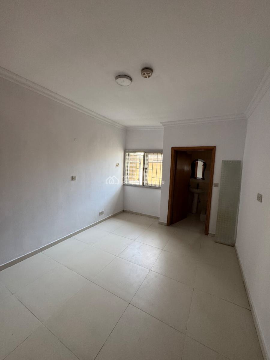Spacious 4 Bedroom Terrace Duplex + Bq, Off Admiralty Way, Lekki Phase 1, Lekki, Lagos, Terraced Duplex for Rent