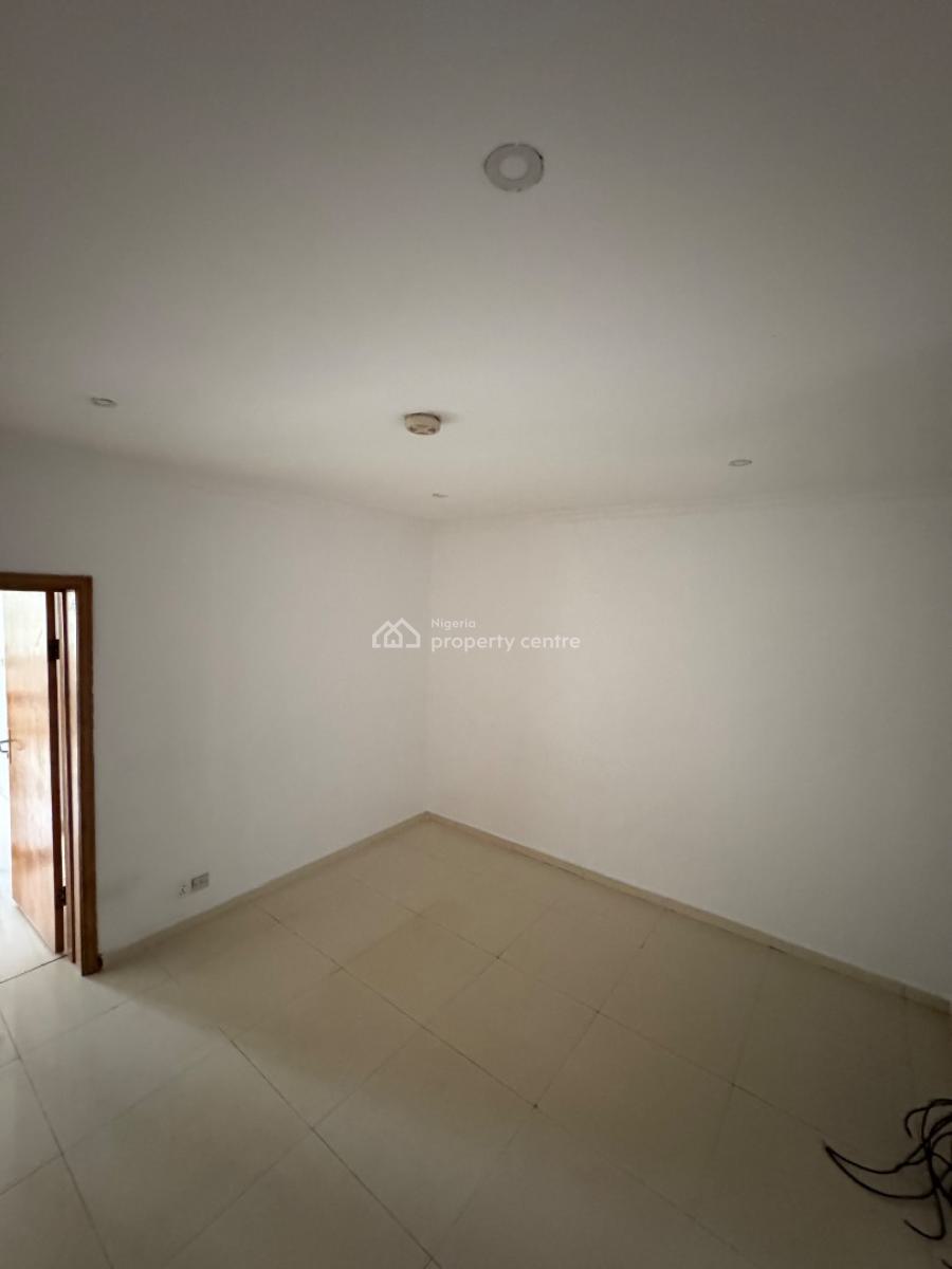 Spacious 4 Bedroom Terrace Duplex + Bq, Off Admiralty Way, Lekki Phase 1, Lekki, Lagos, Terraced Duplex for Rent