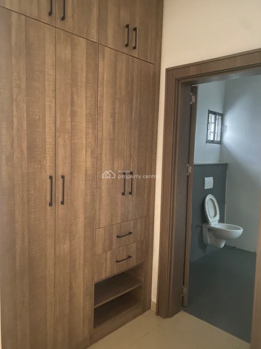 Luxury 4 Bedroom +1 Massive Bq with a Private Back /tarred Road, Jahi, Abuja, Terraced Duplex for Rent