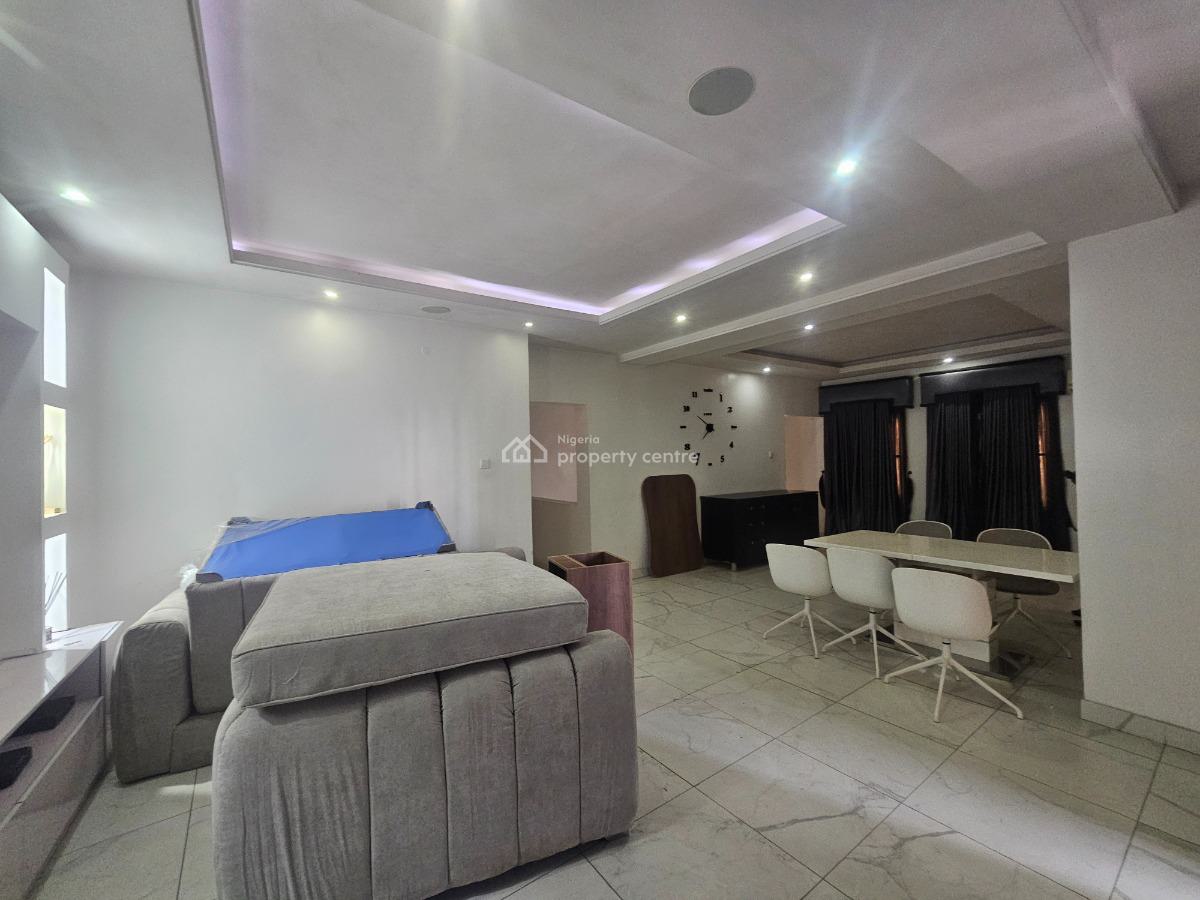 Serviced 3 Bedrooms Apartment with Bq, Lekki Phase 1, Lekki, Lagos, Flat / Apartment for Sale
