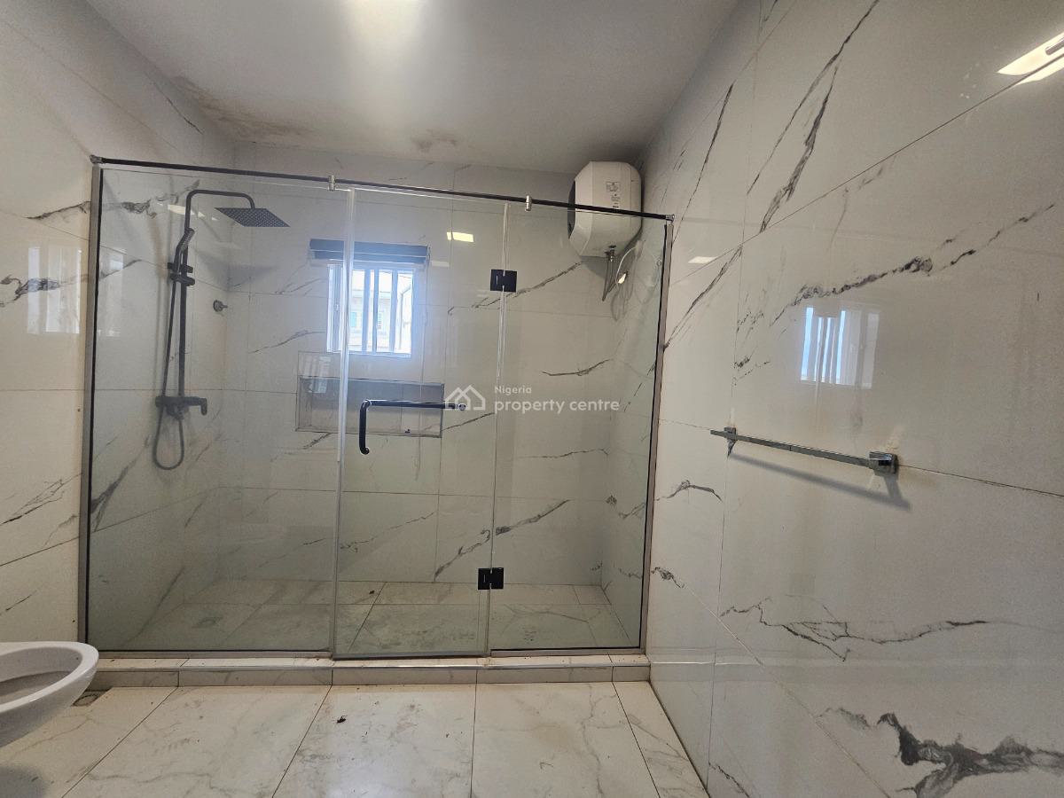 Serviced 3 Bedrooms Apartment with Bq, Lekki Phase 1, Lekki, Lagos, Flat / Apartment for Sale