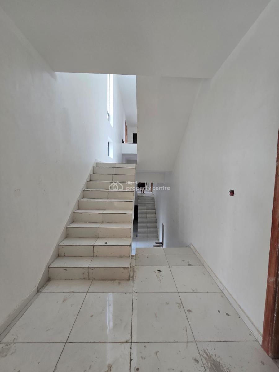 2 Bedroom Apartment with Swimming Pool, Gym & Elevator., Lekki Phase 1, Lekki, Lagos, Flat / Apartment for Sale