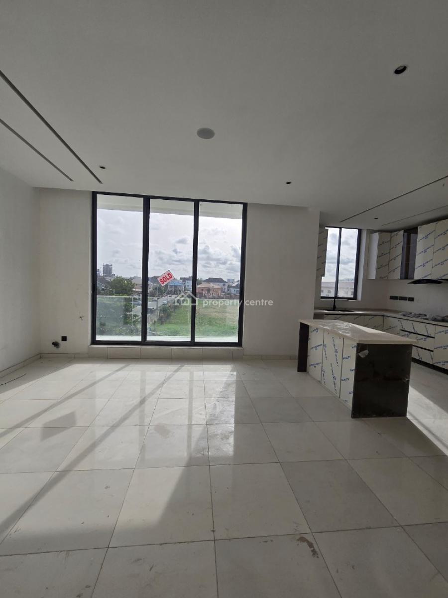 2 Bedroom Apartment with Swimming Pool, Gym & Elevator., Lekki Phase 1, Lekki, Lagos, Flat / Apartment for Sale