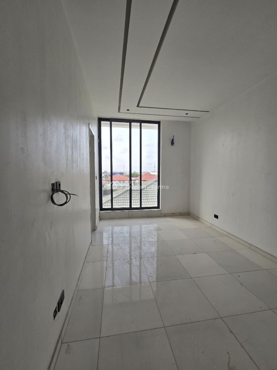 2 Bedroom Apartment with Swimming Pool, Gym & Elevator., Lekki Phase 1, Lekki, Lagos, Flat / Apartment for Sale