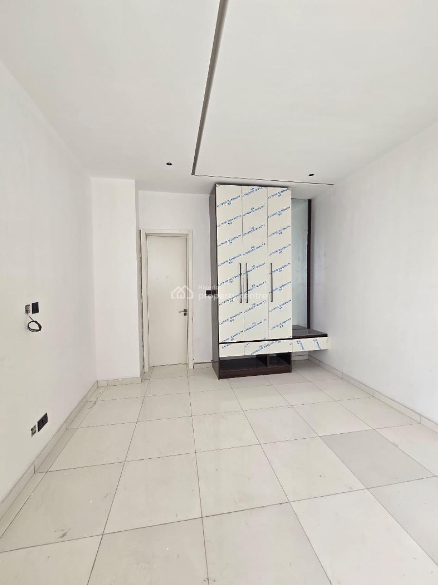 2 Bedroom Apartment with Swimming Pool, Gym & Elevator., Lekki Phase 1, Lekki, Lagos, Flat / Apartment for Sale