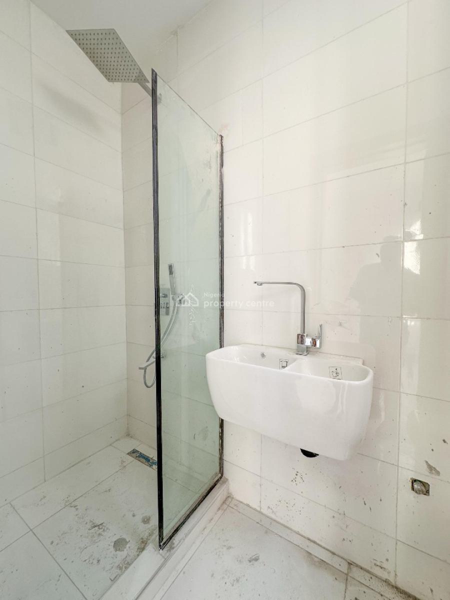 2 Bedroom Appartment with Elevator, Gym & Swimming Pool., Lekki Phase 1, Lekki, Lagos, Flat / Apartment for Sale