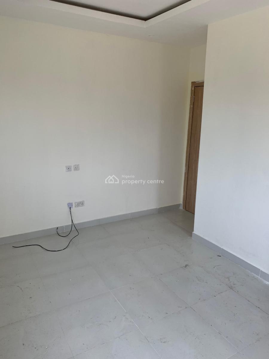 3bedroom Flat on Second Floor, Ologolo, Lekki, Lagos, Flat / Apartment for Rent
