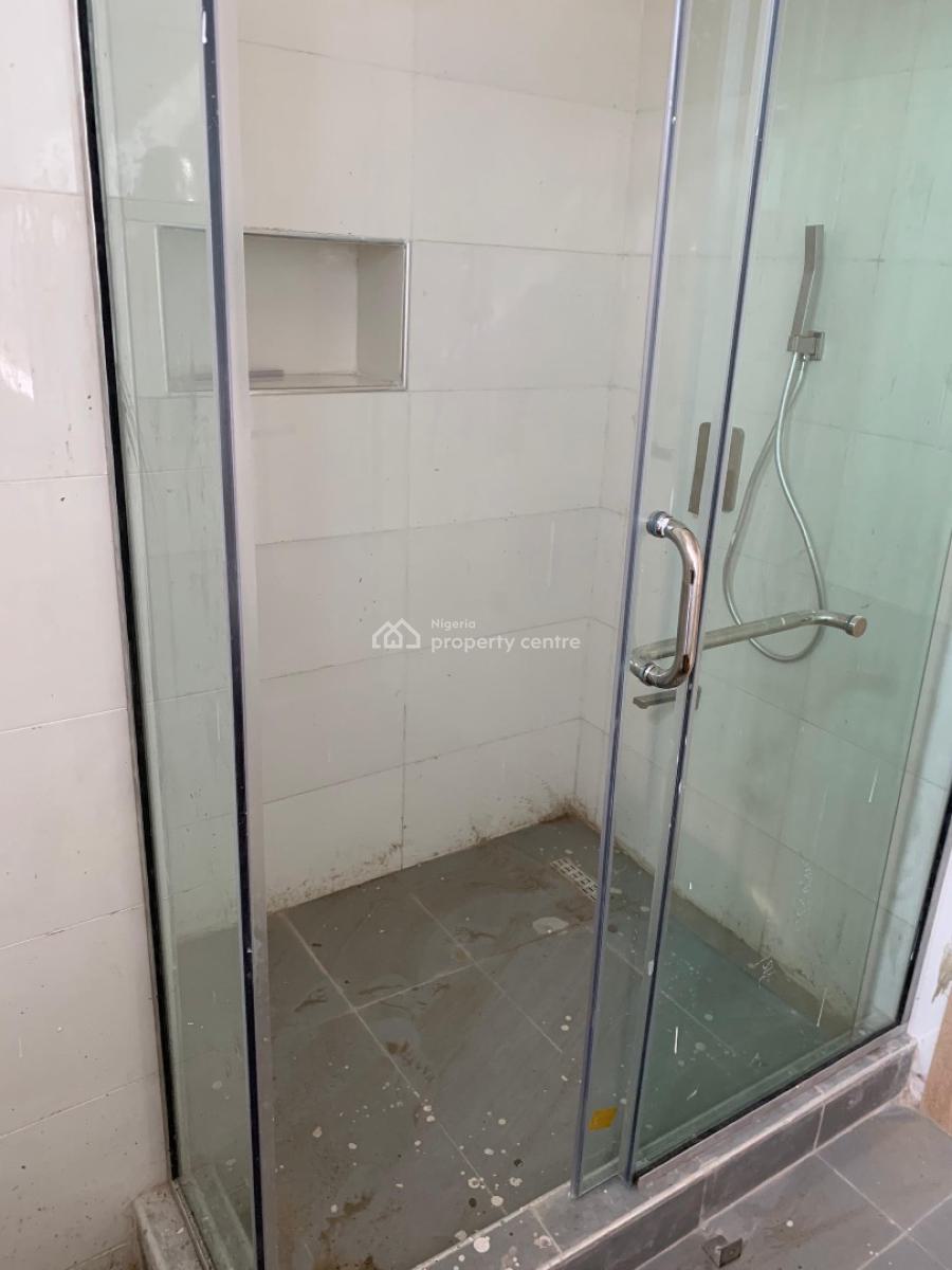 3bedroom Flat on Second Floor, Ologolo, Lekki, Lagos, Flat / Apartment for Rent