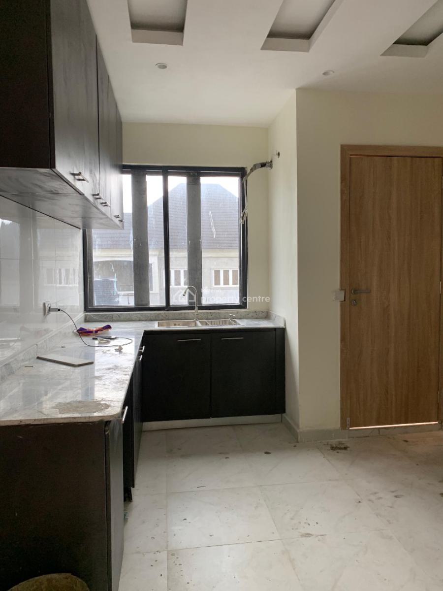3bedroom Flat on Second Floor, Ologolo, Lekki, Lagos, Flat / Apartment for Rent