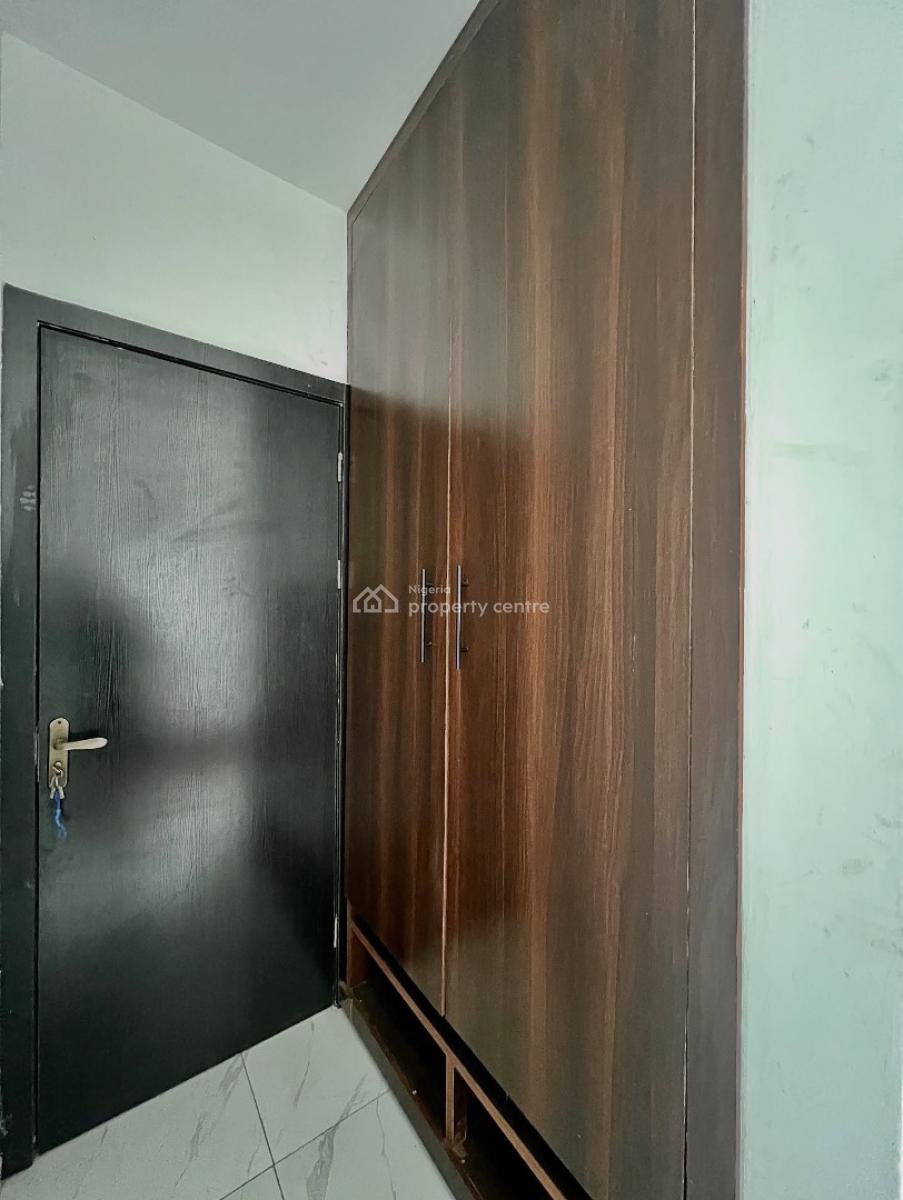 Fully Serviced 2 Bedroom Apartment with Bq, Ologolo, Lekki, Lagos, Block of Flats for Sale