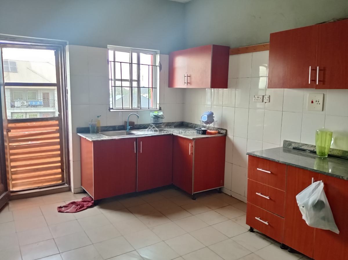 a Nice 3 Bedroom Flat, Sangotedo, Sangotedo, Ajah, Lagos, Flat / Apartment for Rent