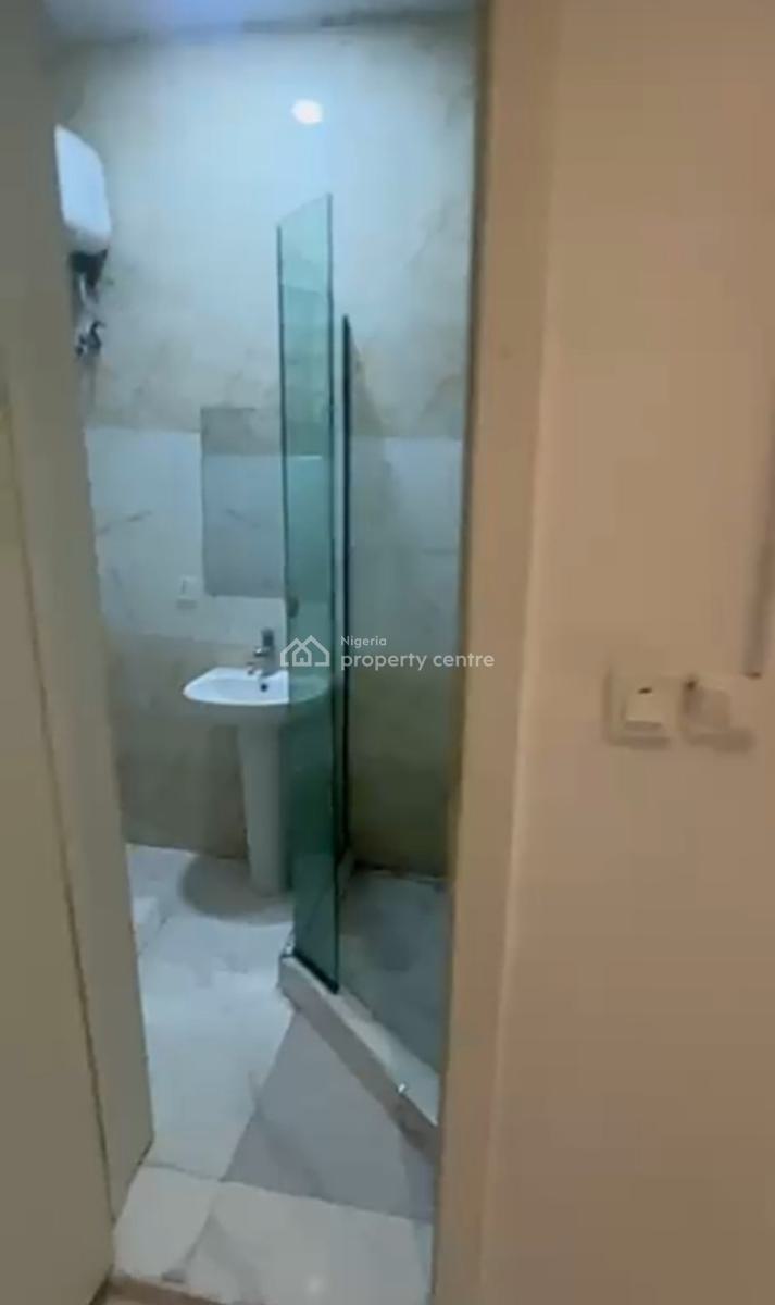 Standard Upstairs Bedroom in a Shared Apartment, Dpkay Estate Orchid Road, Lekki, Lagos, Self Contain (single Rooms) for Rent