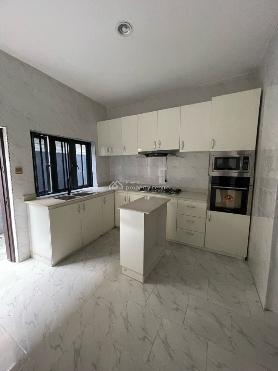 2 Bedroom Apartment, Ilasan, Lekki, Lagos, Flat / Apartment for Rent