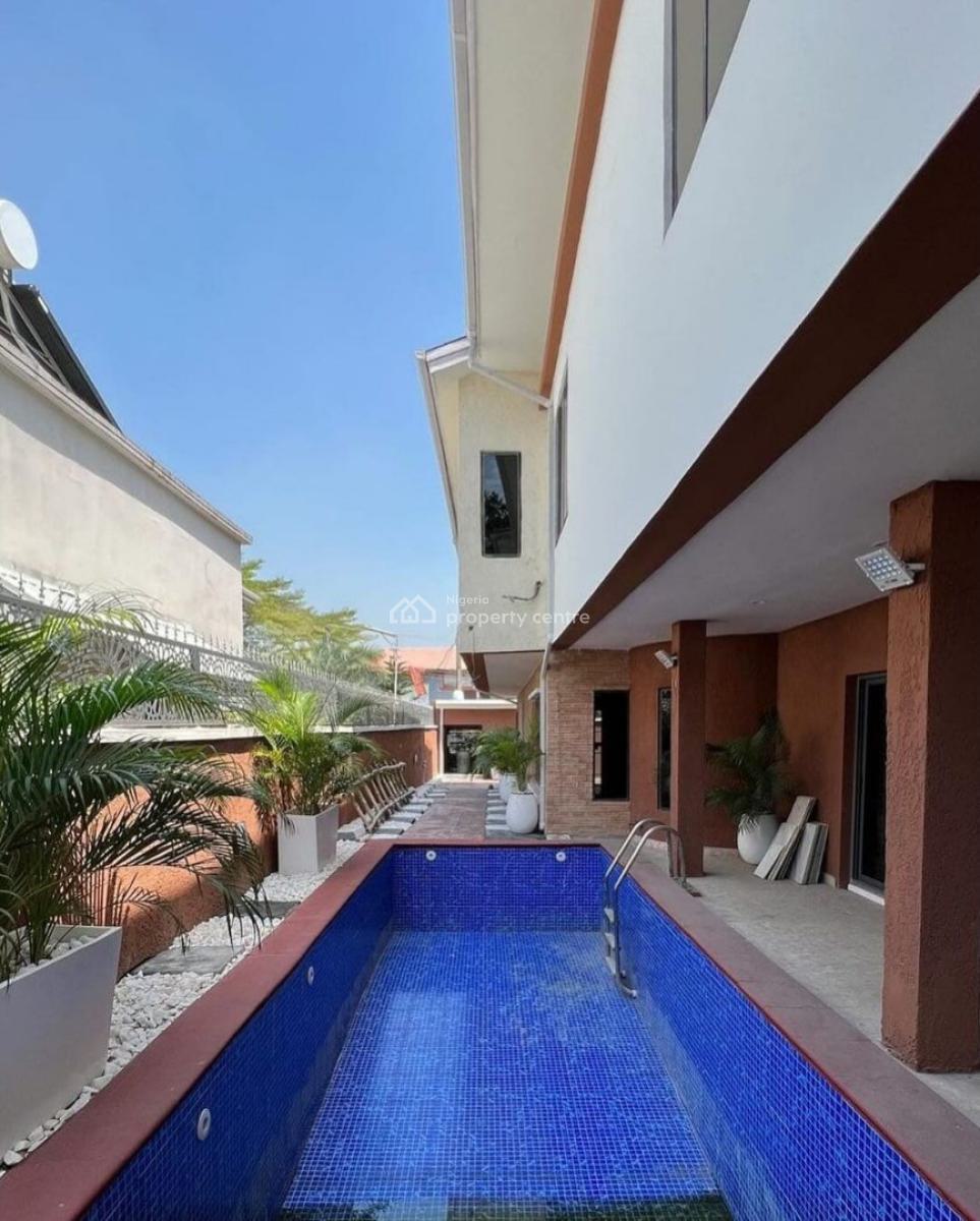 5 Bedrooms Semi Detached House with 2 Rooms Service Quarters, Lekki, Lagos, Semi-detached Duplex for Rent