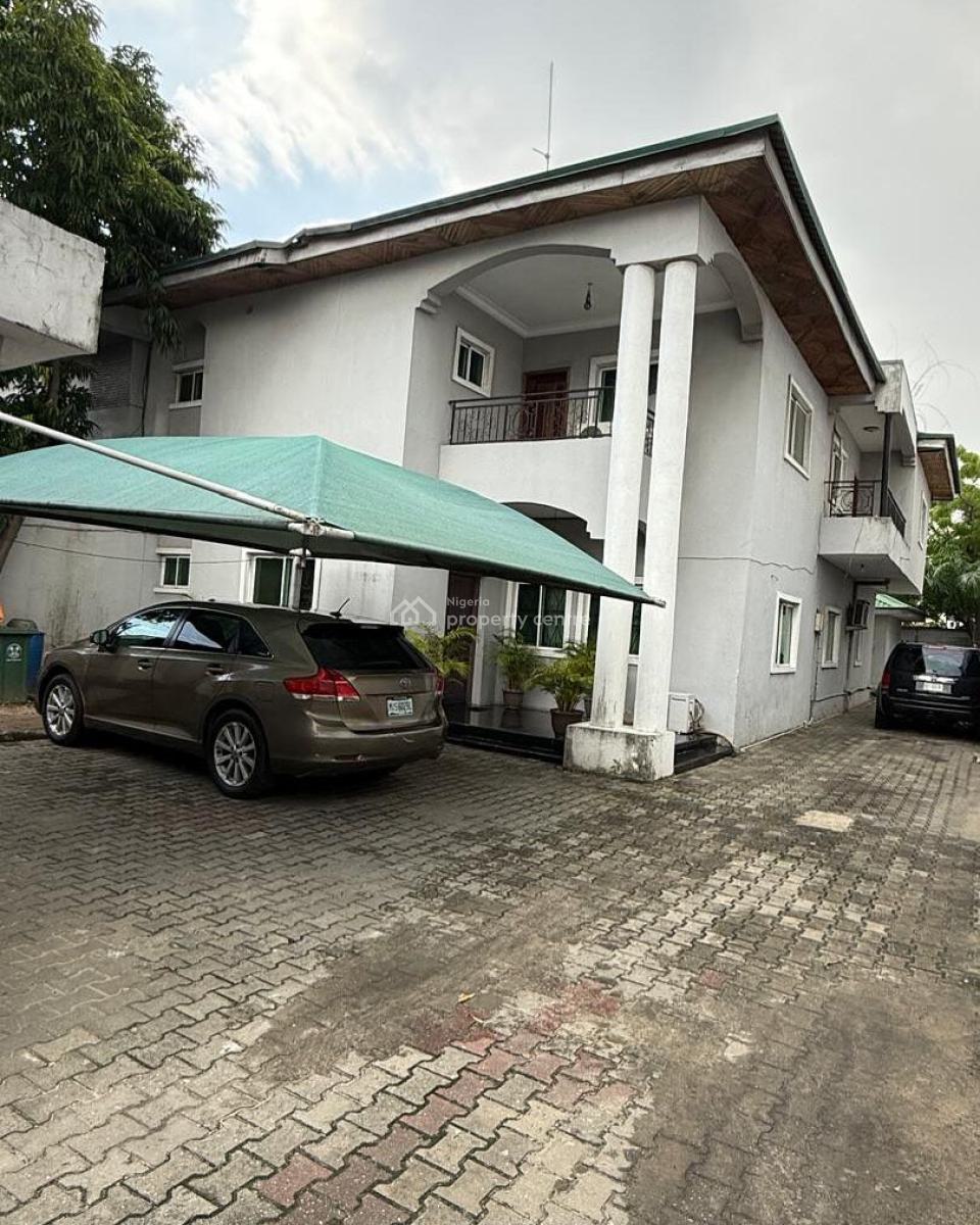 5 Bedrooms Semi Detached House with 2 Rooms Service Quarters, Lekki, Lagos, Semi-detached Duplex for Rent