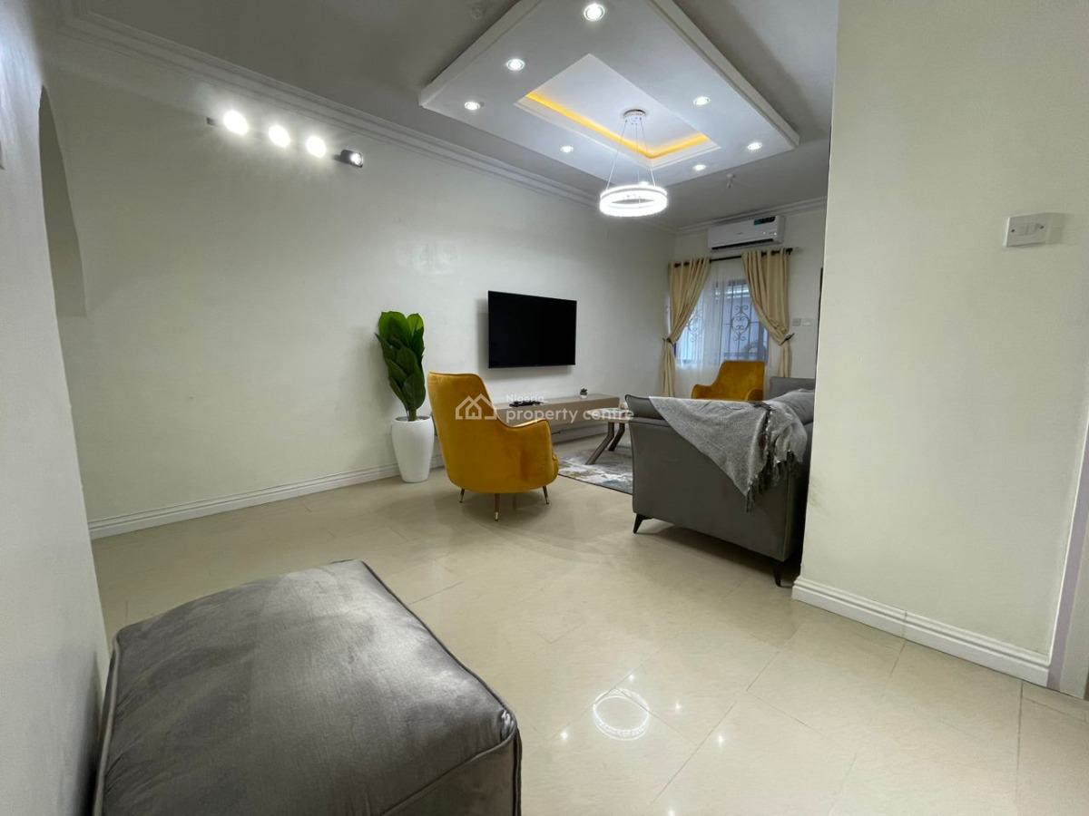 Luxury 3 Bedroom Apartment, Gra Phase 2, Magodo, Lagos, Flat / Apartment Short Let