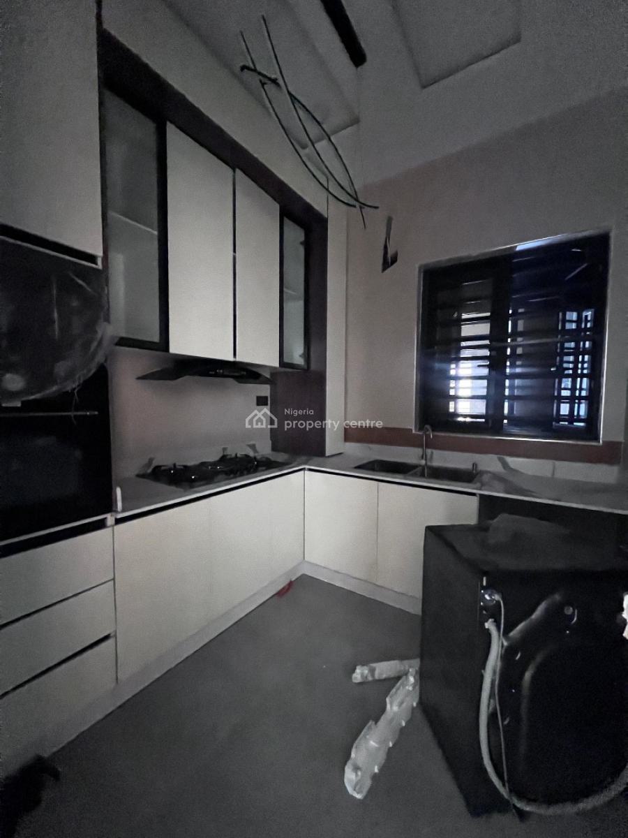 Properly Built 2 Bedroom Apartment with Pool, Elevator and Gym, Lekki Phase 1, Lekki, Lagos, Block of Flats for Sale
