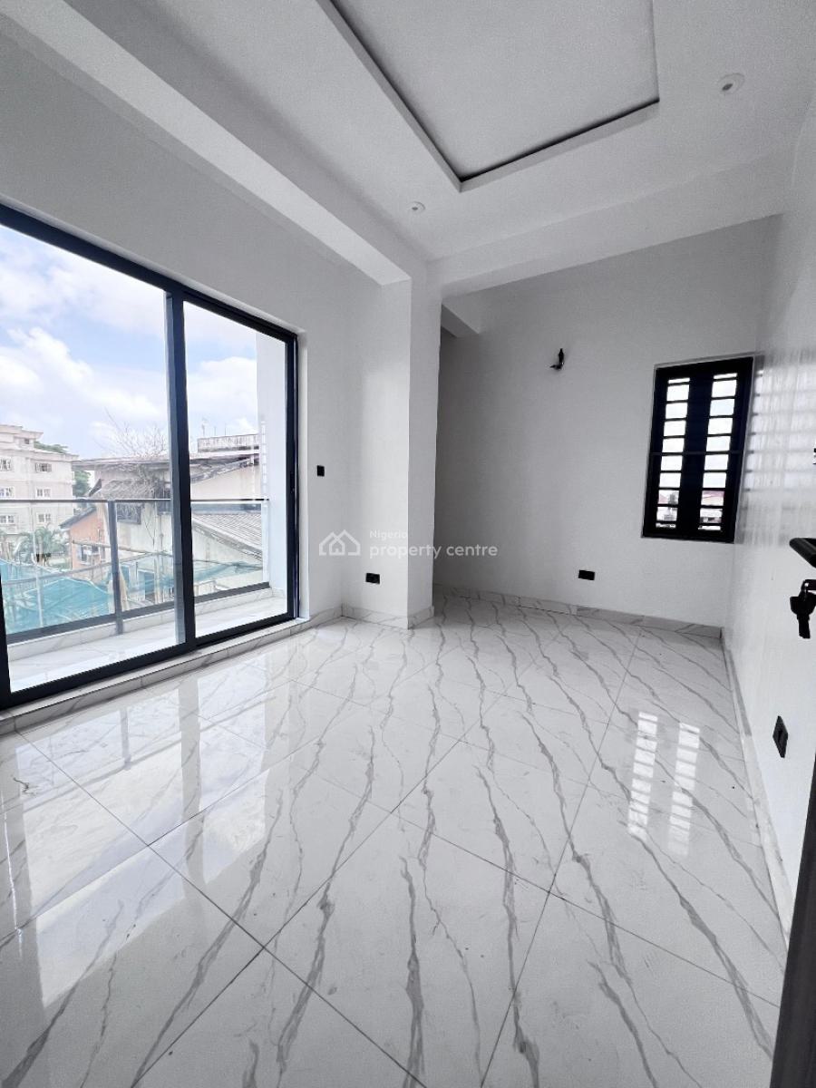 Properly Built 2 Bedroom Apartment with Pool, Elevator and Gym, Lekki Phase 1, Lekki, Lagos, Block of Flats for Sale