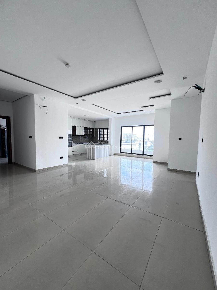 Large 3 Bedroom Apartment with Pool, Lekki Phase 1, Lekki, Lagos, Block of Flats for Sale