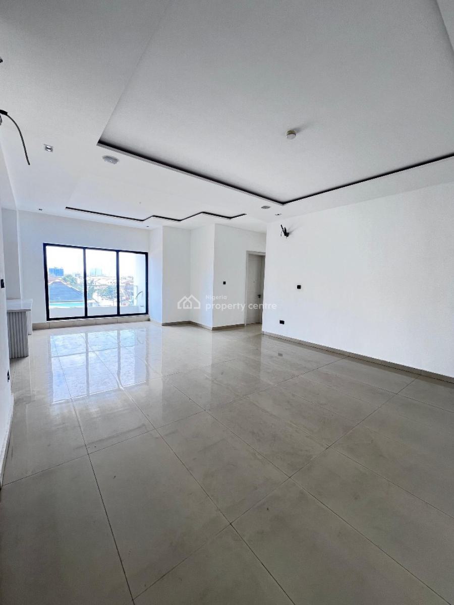 Large 3 Bedroom Apartment with Pool, Lekki Phase 1, Lekki, Lagos, Block of Flats for Sale