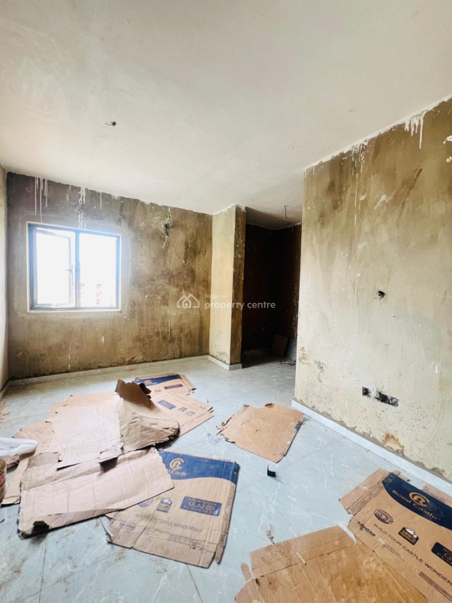 Nicely Built 2 Bedroom Apartment with a Room Bq Suitable for Airbnb, Surulere, Lagos, Flat / Apartment for Sale