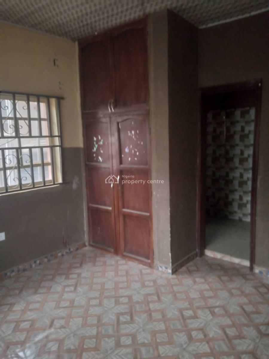 Clean 3 Bedroom Upstairs Flat All Tiles Floor, Lafenwa Close to Ayobo Lagos, Ado-odo/ota, Ogun, Flat / Apartment for Rent