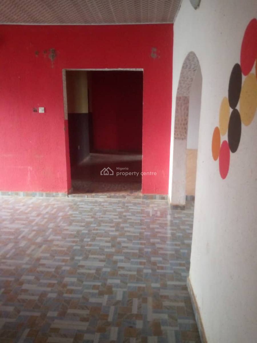 Clean 3 Bedroom Upstairs Flat All Tiles Floor, Lafenwa Close to Ayobo Lagos, Ado-odo/ota, Ogun, Flat / Apartment for Rent