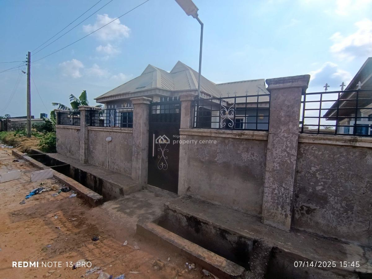 Fine Renovated Room Nd Parlor Self Contained Alone in Compound Prepaid, Itele Close to Ayobo Lagos, Ado-odo/ota, Ogun, Mini Flat (room and Parlour) for Rent