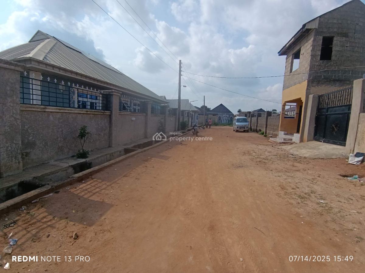 Fine Renovated Room Nd Parlor Self Contained Alone in Compound Prepaid, Itele Close to Ayobo Lagos, Ado-odo/ota, Ogun, Mini Flat (room and Parlour) for Rent