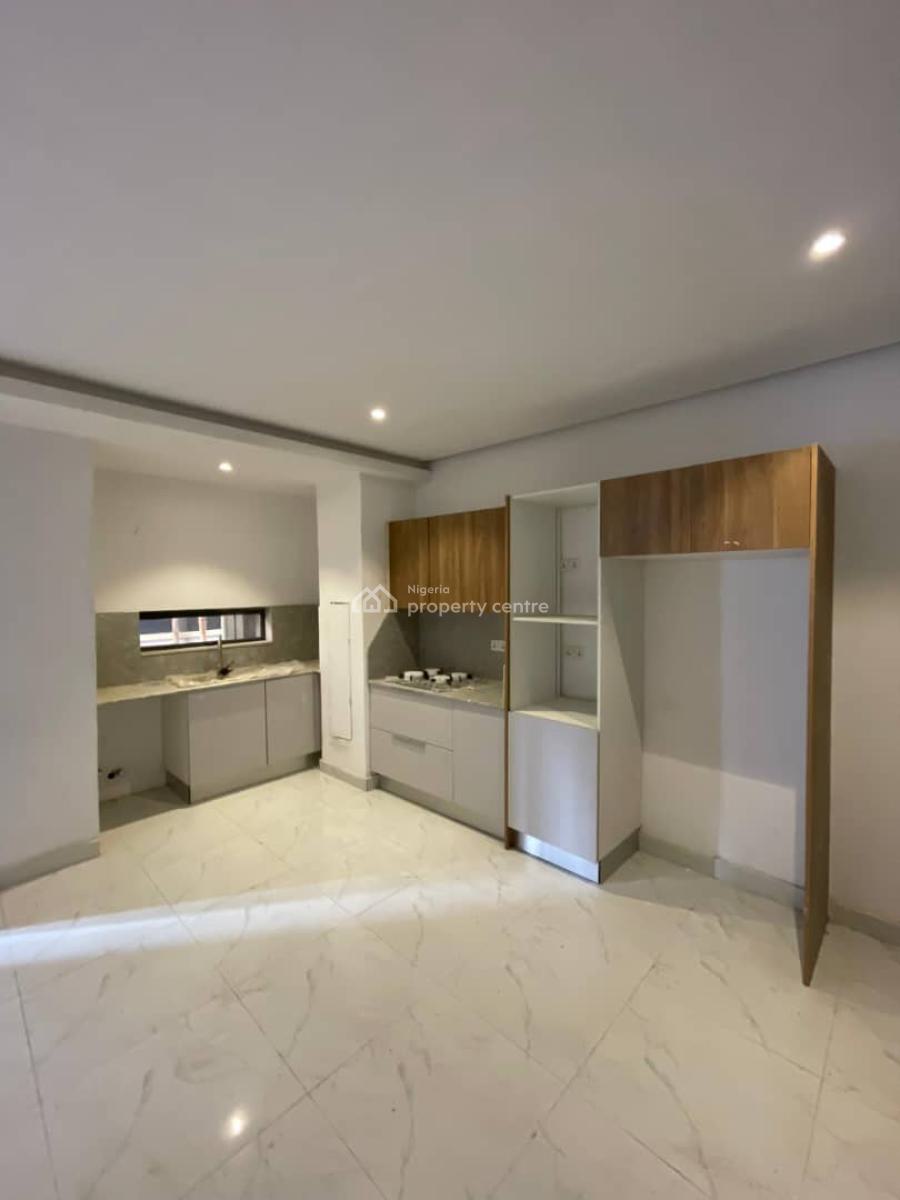 2 Bedroom Maisonette at Lekki Phase 1, Lekki Phase 1, Lekki, Lagos, Flat / Apartment for Rent