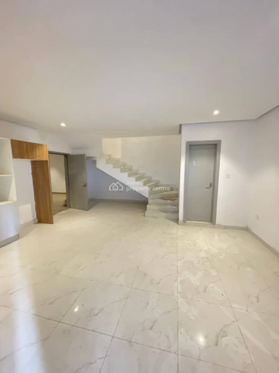 2 Bedroom Maisonette at Lekki Phase 1, Lekki Phase 1, Lekki, Lagos, Flat / Apartment for Rent