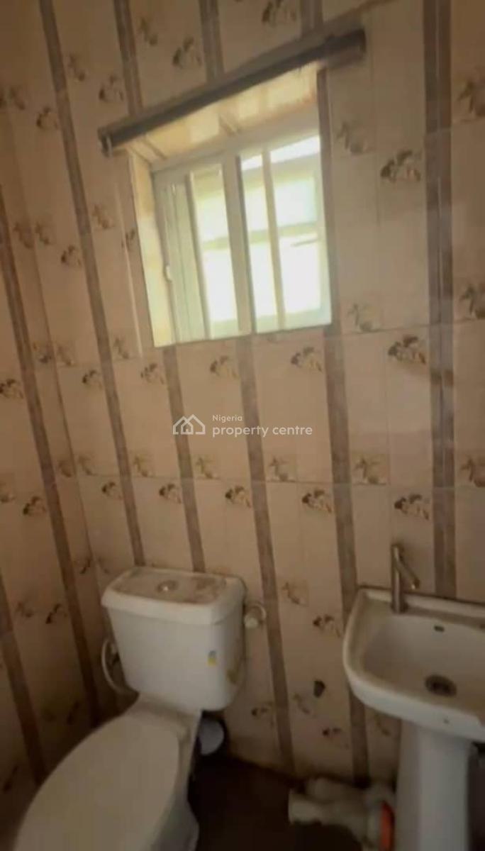 Lovely 2bedroom Flat, Ijesha, Surulere, Lagos, Flat / Apartment for Rent