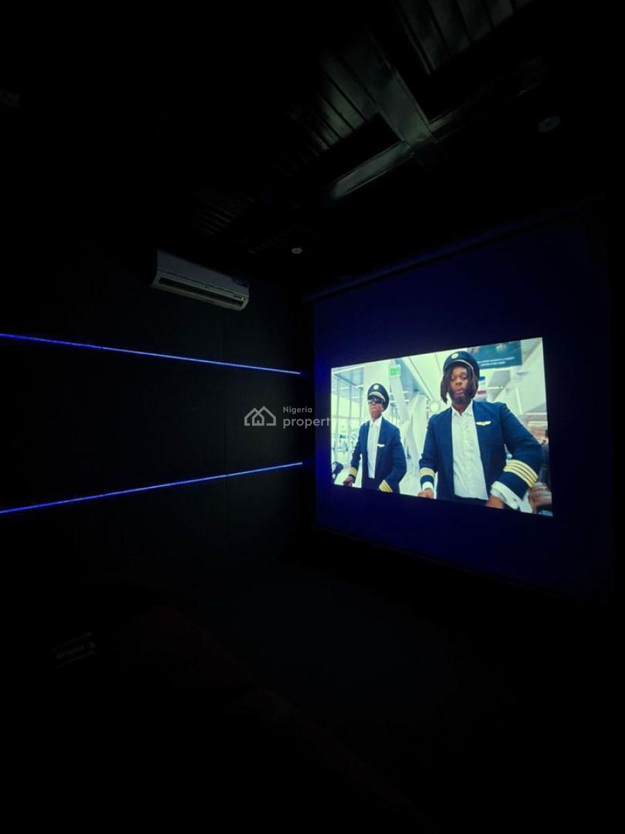 Luxurious 1 Bedroom with Private Cinema, Osapa, Lekki, Lagos, Mini Flat (room and Parlour) Short Let