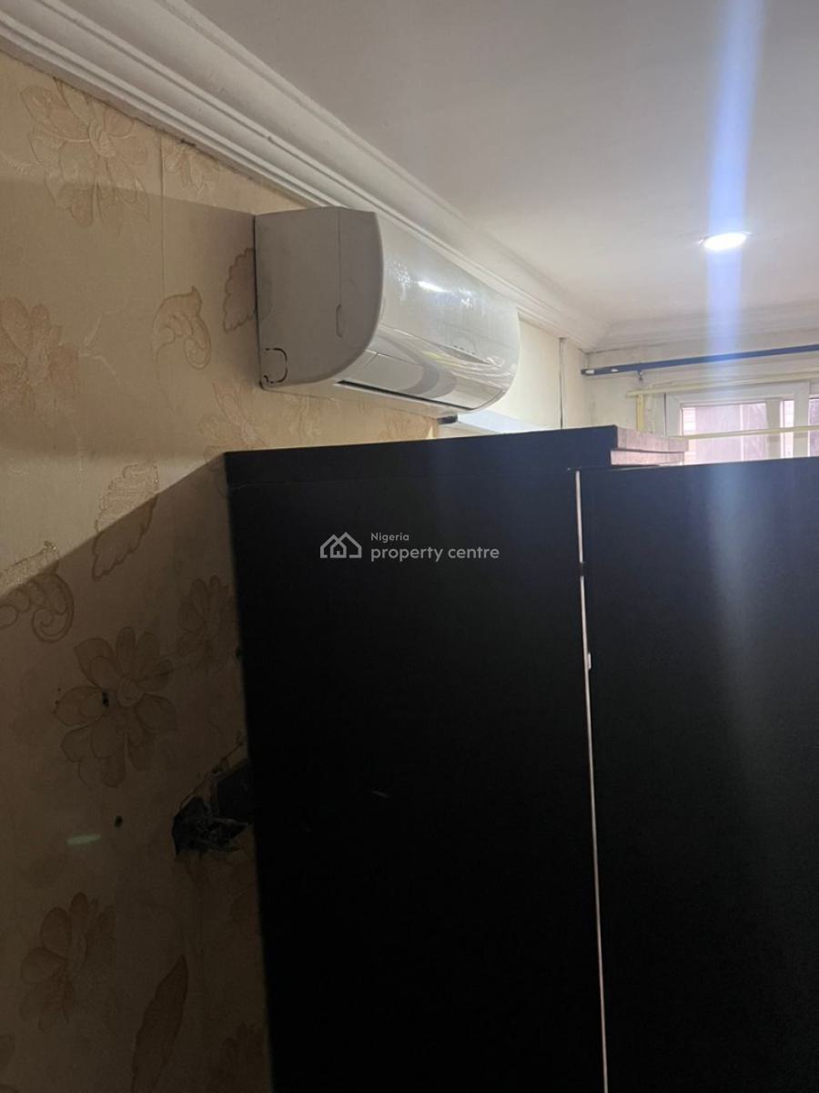 Serviced Selfcon with an Open Plan Kitchen, Ologolo, Lekki, Lagos, Flat / Apartment for Rent
