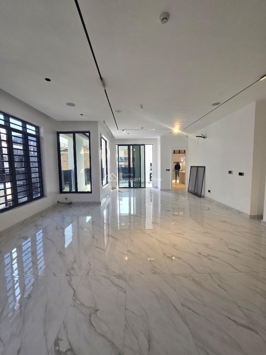 ️ Finely Built 4-bedroom Penthouse Duplex with Bq & Private Elevator, Lekki Phase 1, Lekki, Lagos, Detached Duplex for Sale