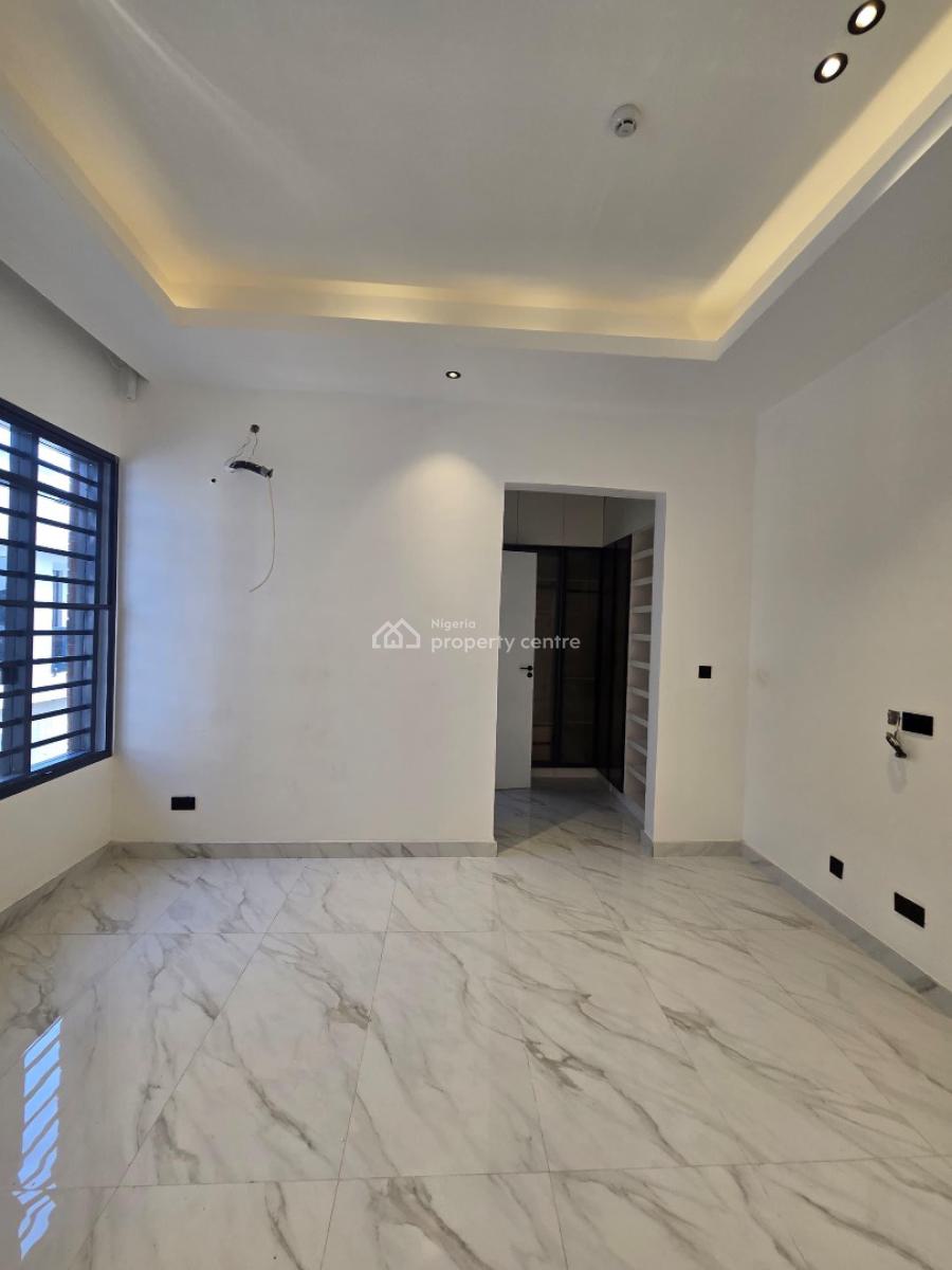 ️ Finely Built 4-bedroom Penthouse Duplex with Bq & Private Elevator, Lekki Phase 1, Lekki, Lagos, Detached Duplex for Sale