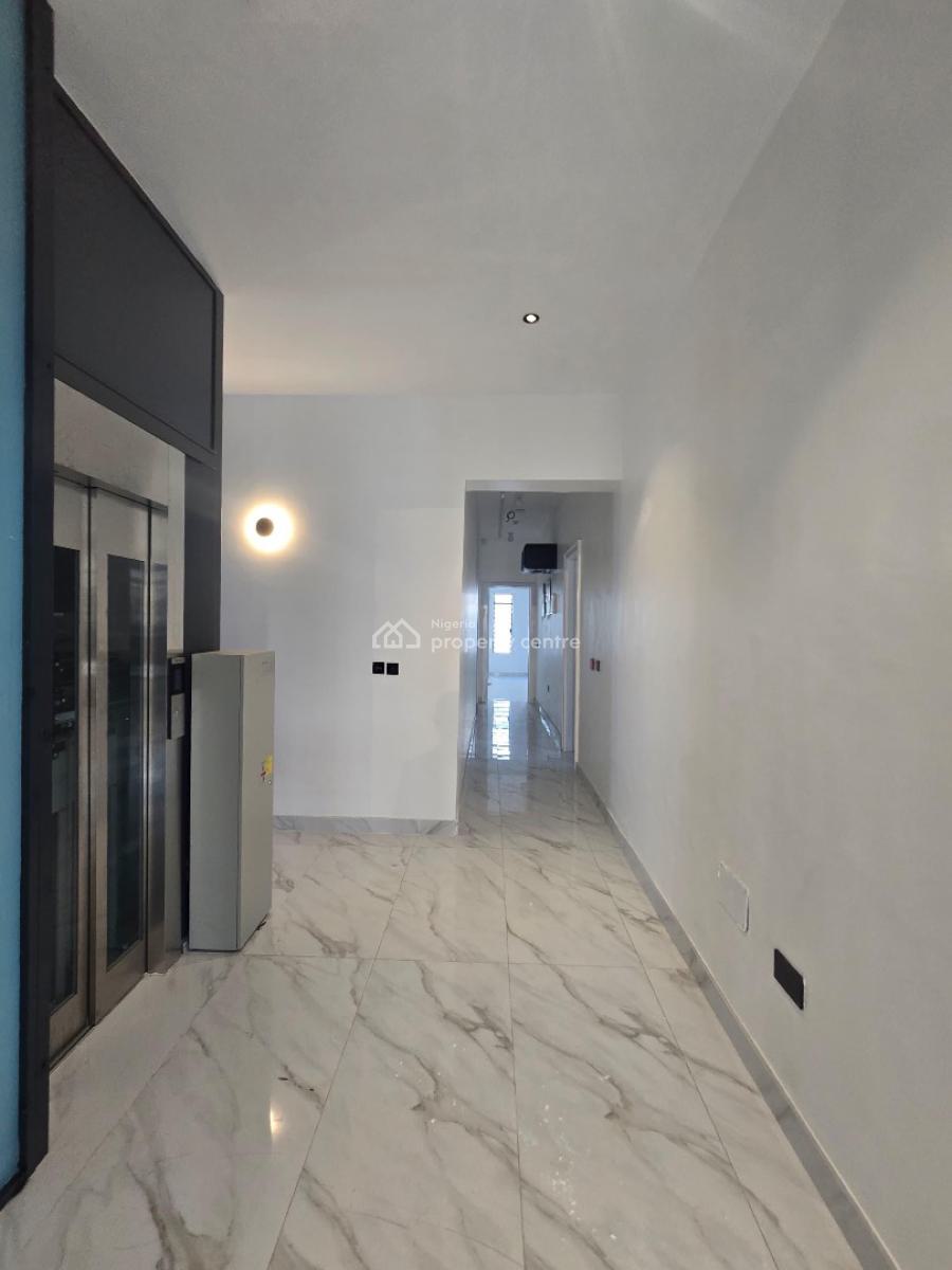 ️ Finely Built 4-bedroom Penthouse Duplex with Bq & Private Elevator, Lekki Phase 1, Lekki, Lagos, Detached Duplex for Sale