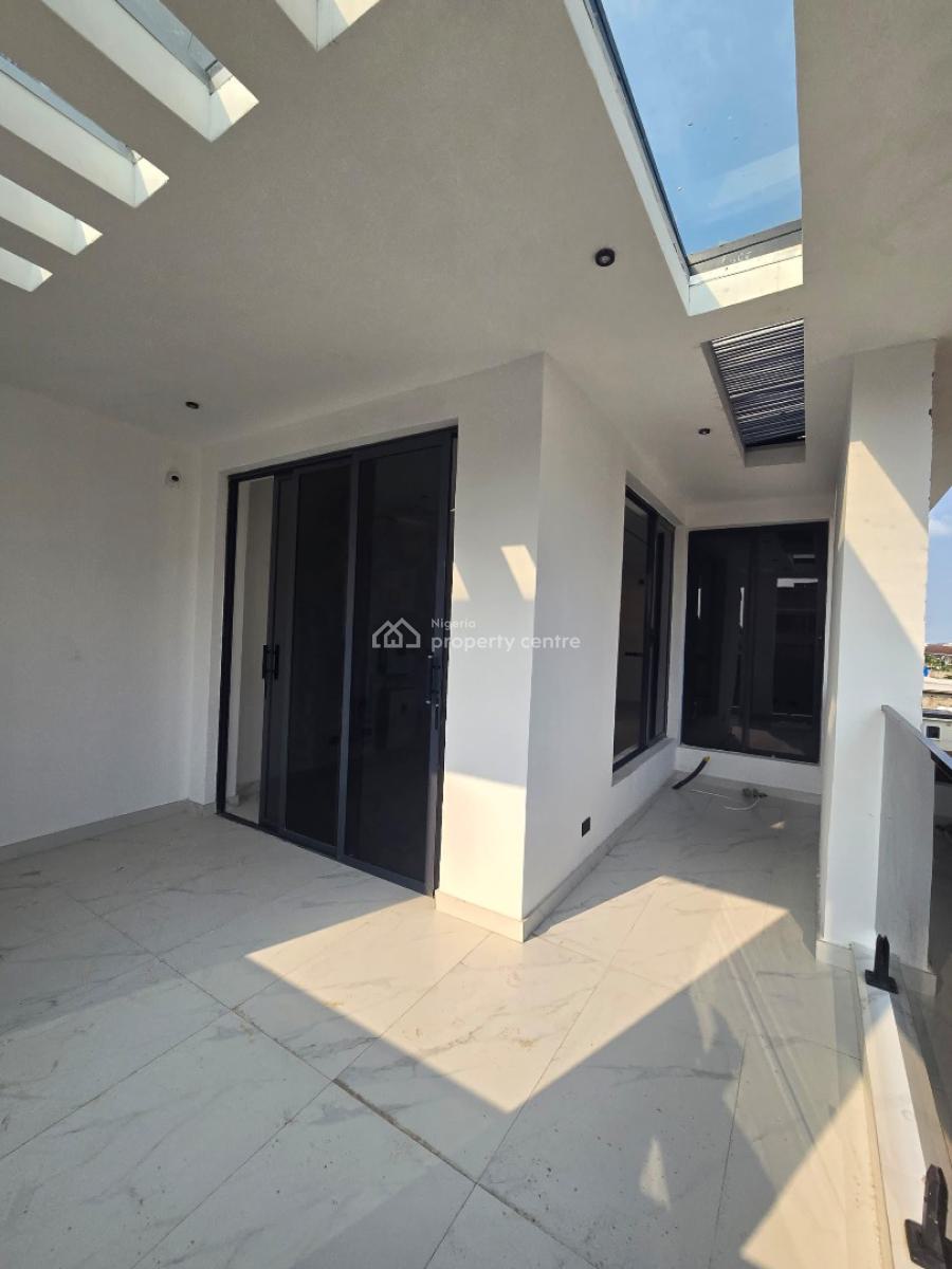 ️ Finely Built 4-bedroom Penthouse Duplex with Bq & Private Elevator, Lekki Phase 1, Lekki, Lagos, Detached Duplex for Sale