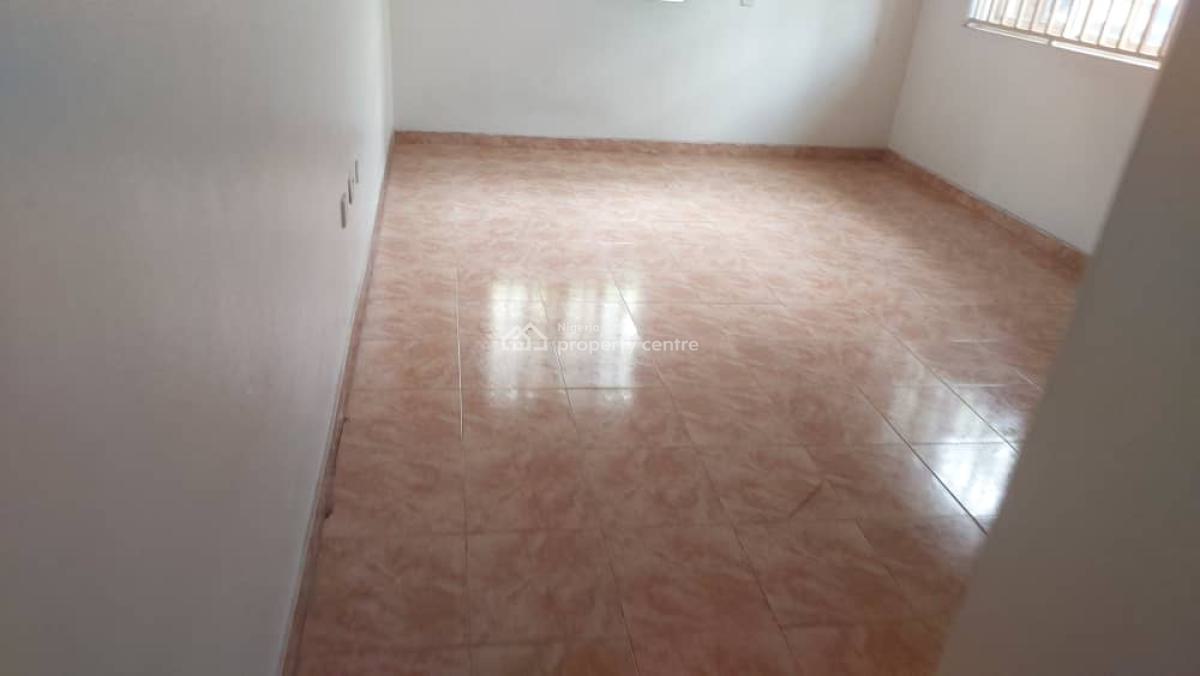 Standard 2 Bedroom Flat., Lekki Phase 1, Lekki, Lagos, Flat / Apartment for Rent