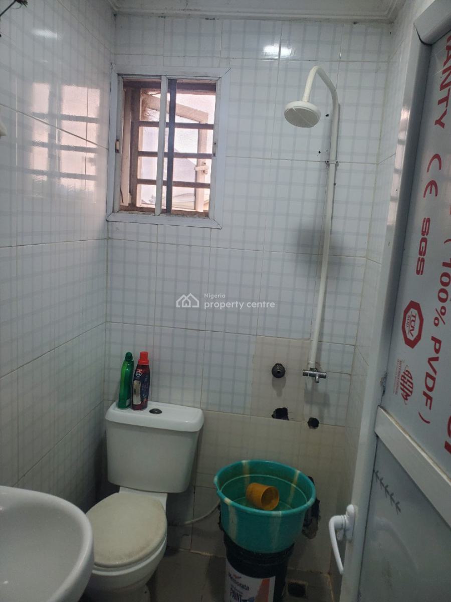 a Neat Bedroom in a Shared Apartment, Maroko Off Mobil Road, Ilaje, Ajah, Lagos, Self Contain (single Rooms) for Rent