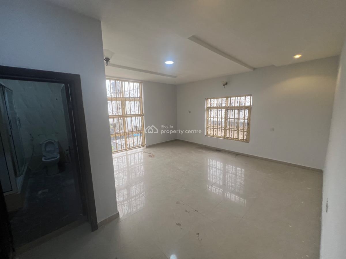 Self Compound 5 Bedrooms  Detached Duplex with Bq, Lekki Phase 1, Lekki, Lagos, Detached Duplex for Rent