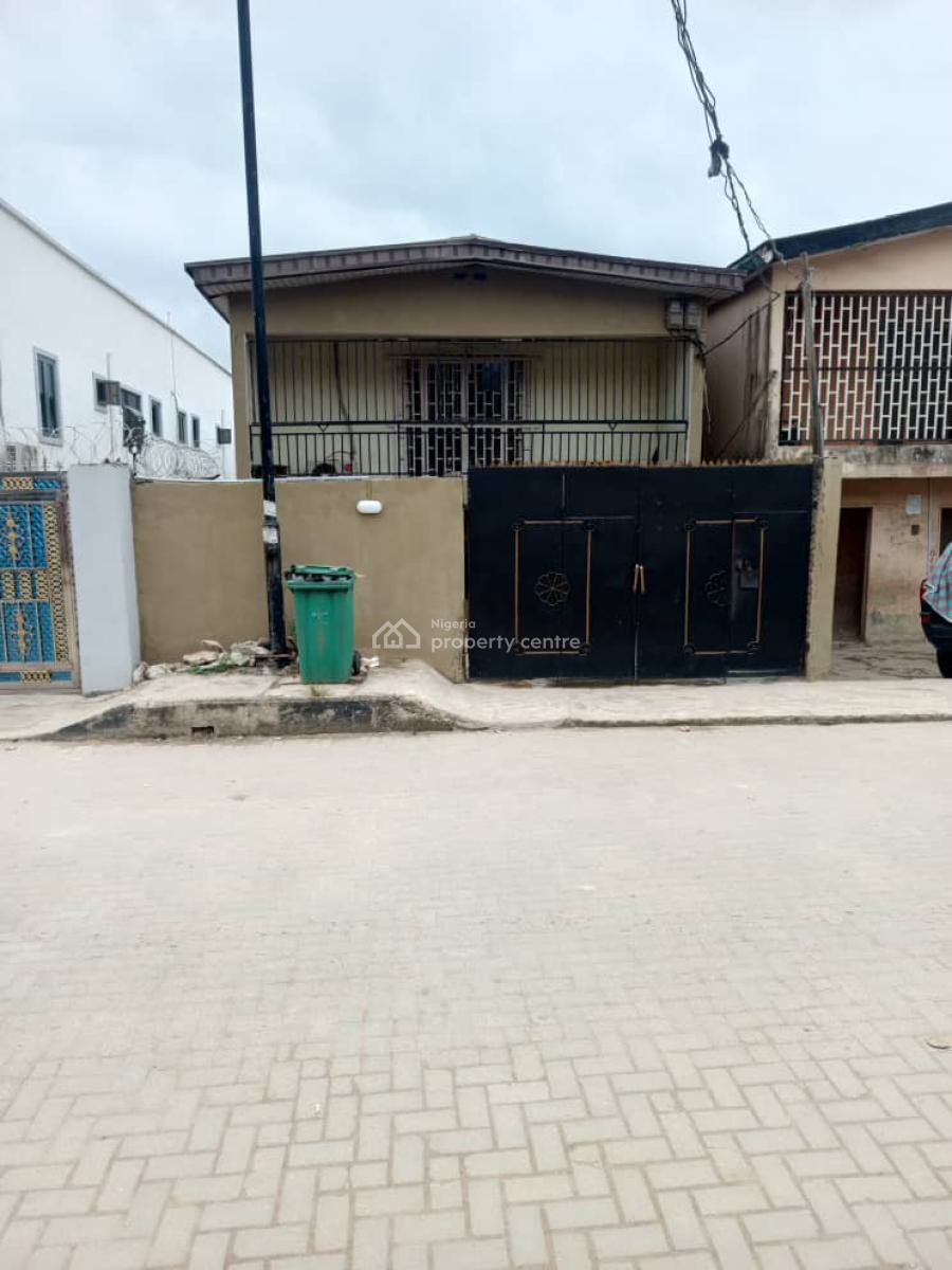 Neat Building on Half Plot of Land, That Consists of 2 Units of 2 Bedroom Flat, Old Ewu Road, Off Ogunyinka 7&8 Bus-stop, Mafoloku, Oshodi, Lagos, Block of Flats for Sale