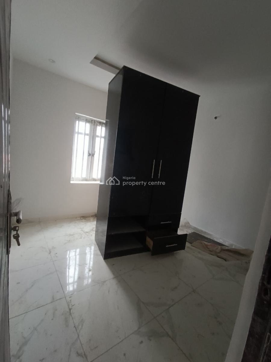 Classic Two Bedroom Apartment, After Blenco, Sangotedo, Ajah, Lagos, Flat / Apartment for Rent