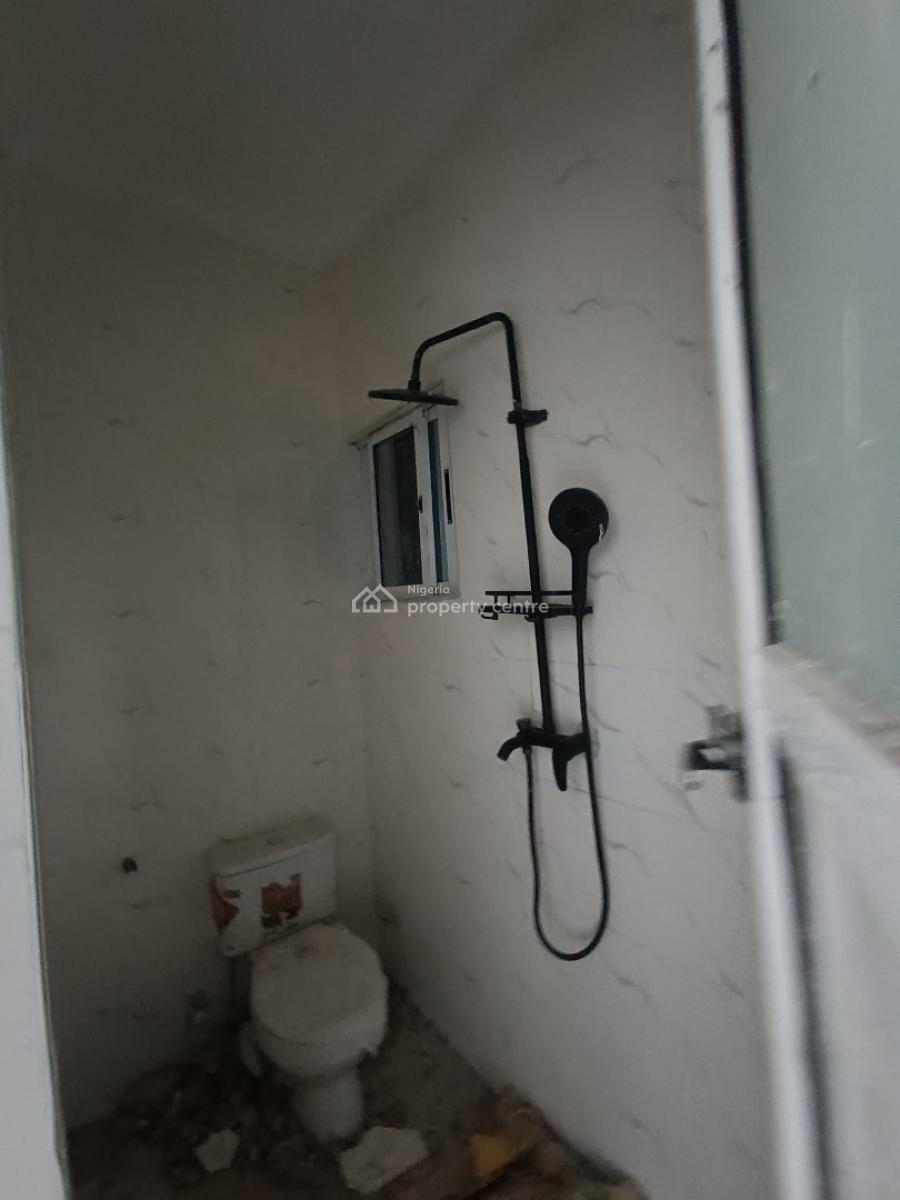 Classic Two Bedroom Apartment, After Blenco, Sangotedo, Ajah, Lagos, Flat / Apartment for Rent