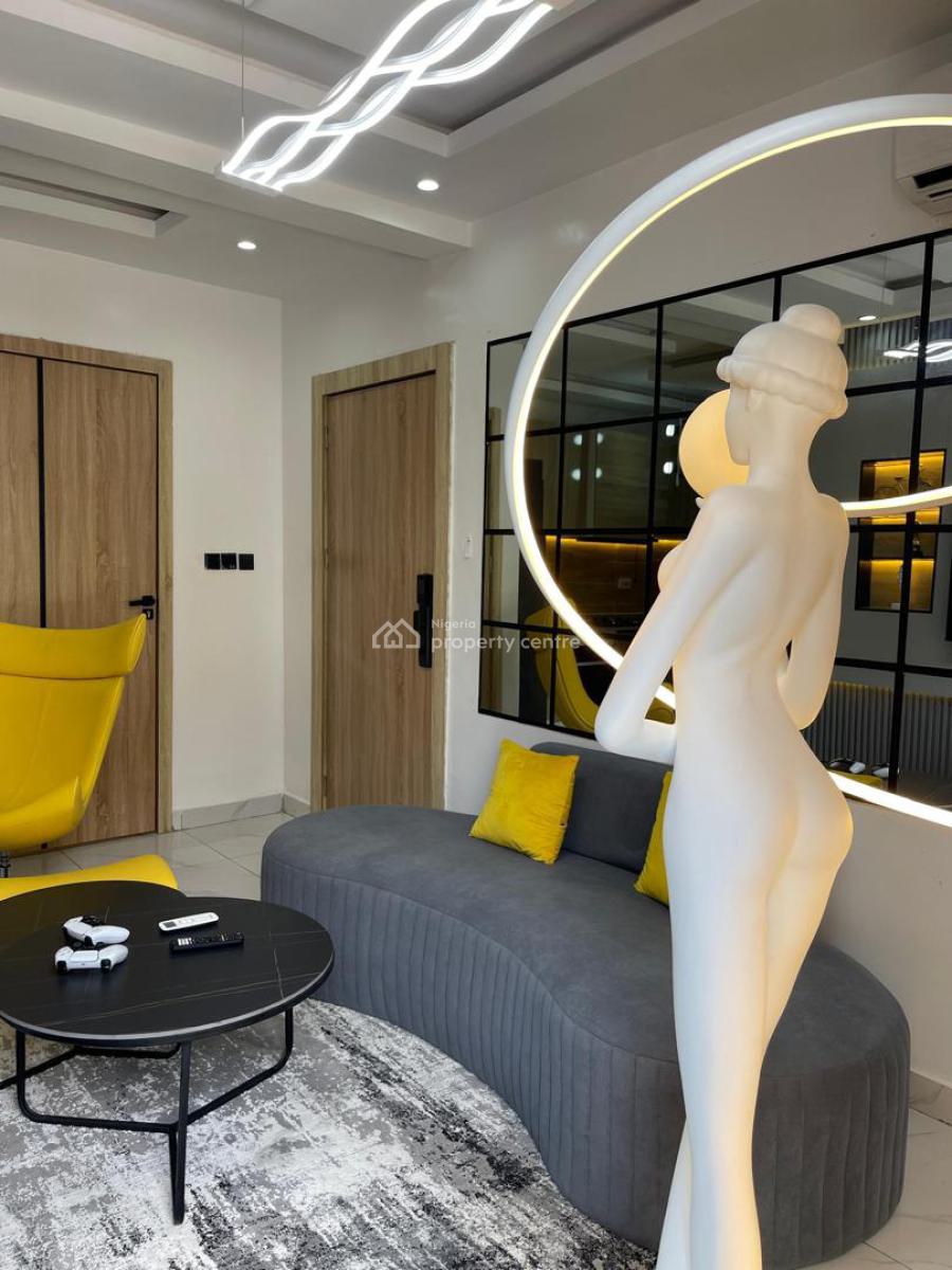 Luxury & Cozy 1bedroom with Ps5, Ologolo, Ologolo, Lekki, Lagos, Flat / Apartment Short Let