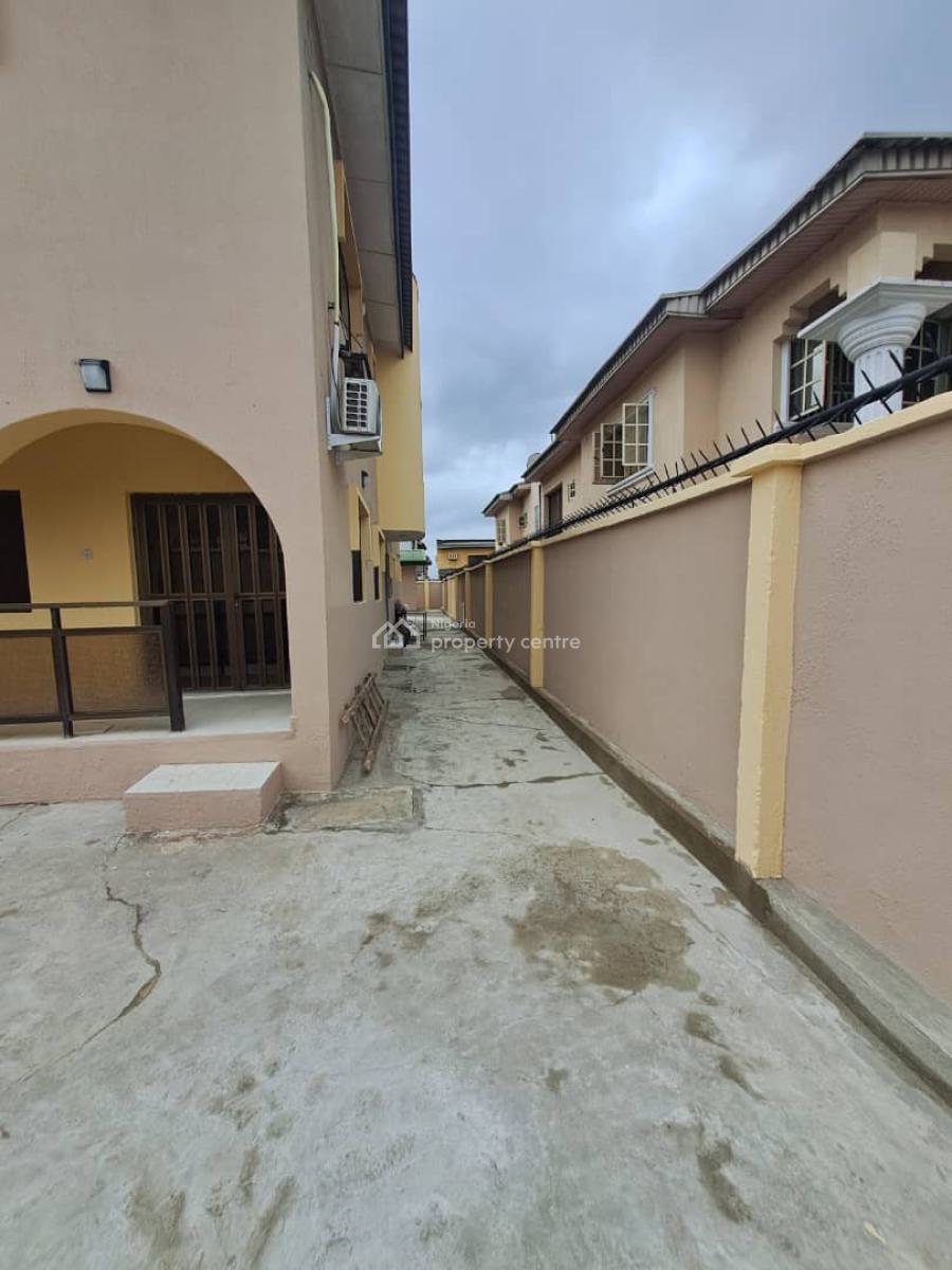 Newly Renovated Spacious 3 Bedroom Flat at Omole Phase 2 Ikeja Lagos, Omole Phase 2, Ikeja, Lagos, Flat / Apartment for Rent