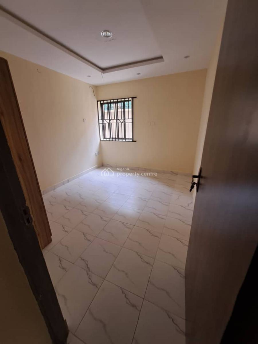 Newly Renovated Spacious 3 Bedroom Flat at Omole Phase 2 Ikeja Lagos, Omole Phase 2, Ikeja, Lagos, Flat / Apartment for Rent