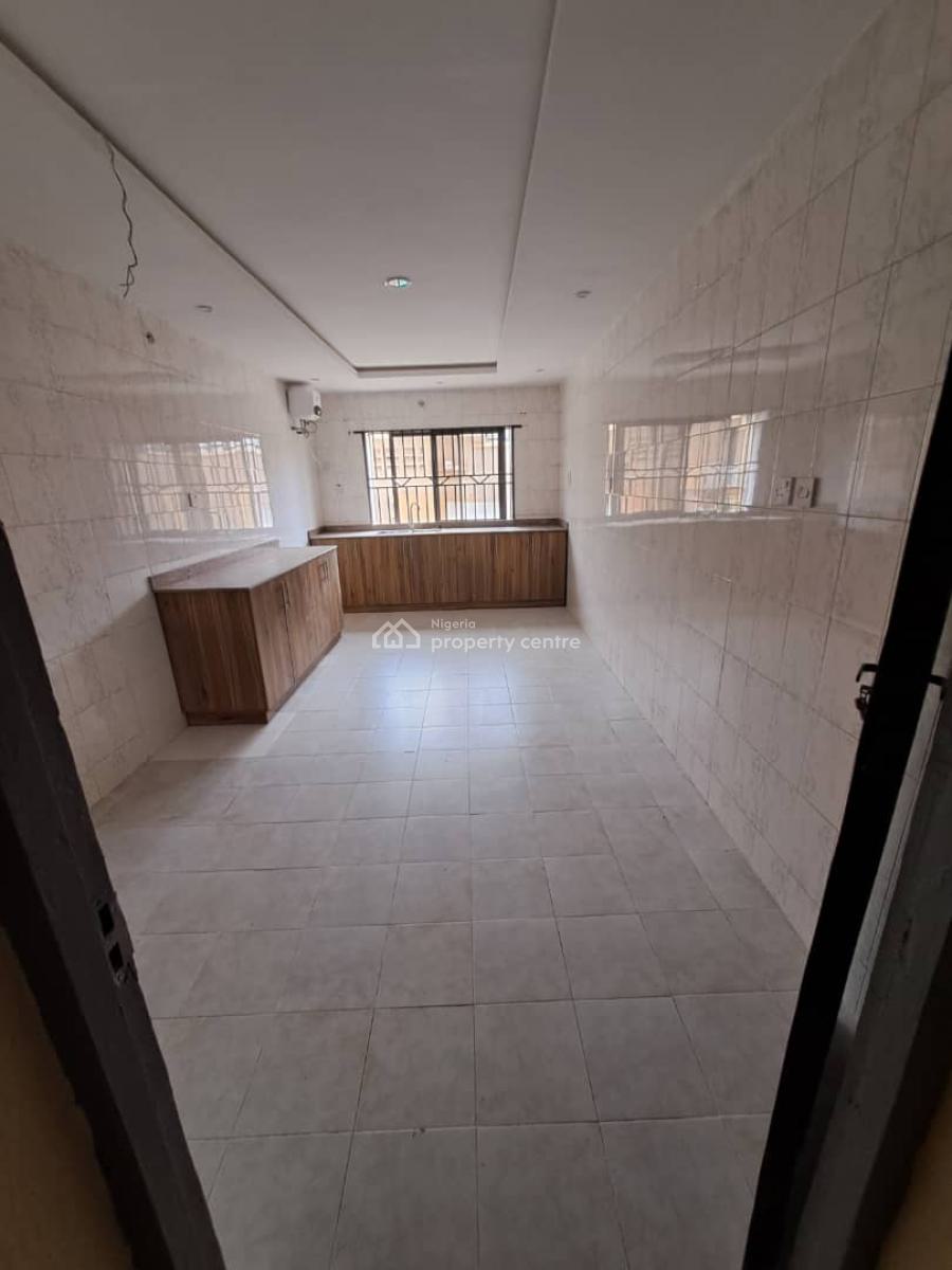 Newly Renovated Spacious 3 Bedroom Flat at Omole Phase 2 Ikeja Lagos, Omole Phase 2, Ikeja, Lagos, Flat / Apartment for Rent