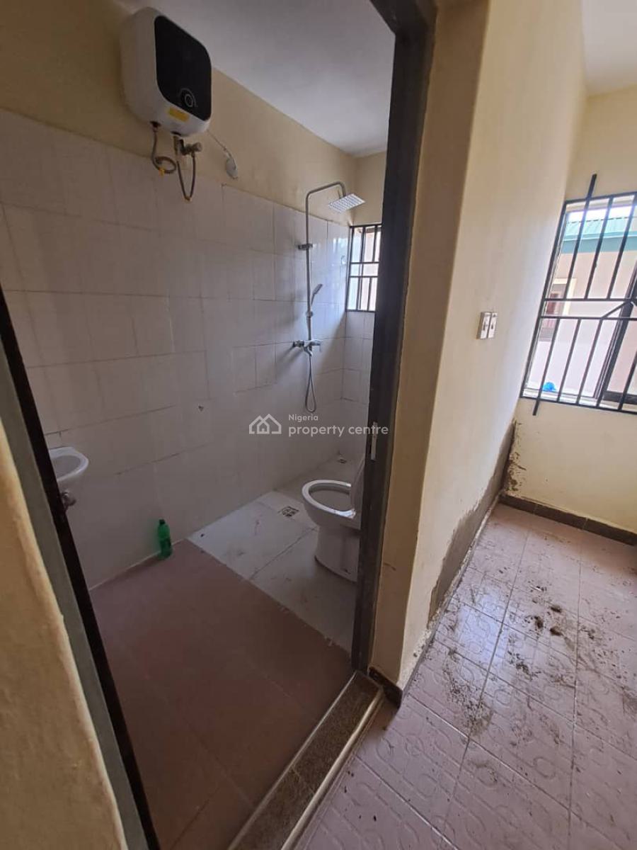 Newly Renovated Spacious 3 Bedroom Flat at Omole Phase 2 Ikeja Lagos, Omole Phase 2, Ikeja, Lagos, Flat / Apartment for Rent